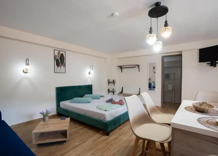 Stergios With Private Jacuzzi *