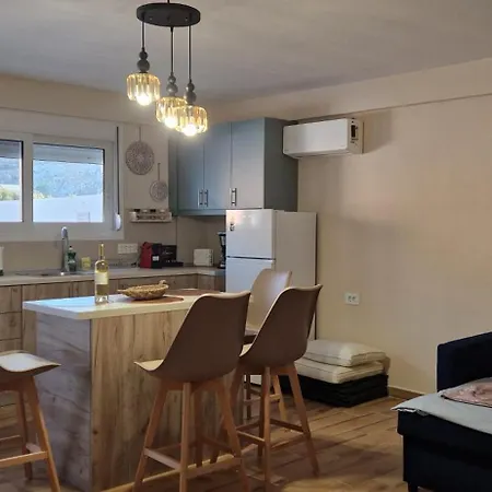 Stergios With Private Jacuzzi شقة كولومبيا