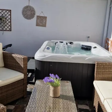 Stergios With Private Jacuzzi *