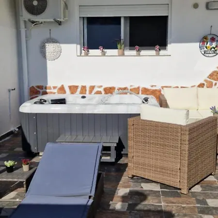 Stergios With Private Jacuzzi דירה *