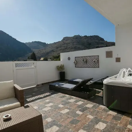 Daire Stergios With Private Jacuzzi Kolymbia