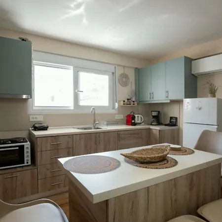 Stergios With Private Jacuzzi * كولومبيا