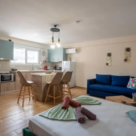 Stergios With Private Jacuzzi شقة *