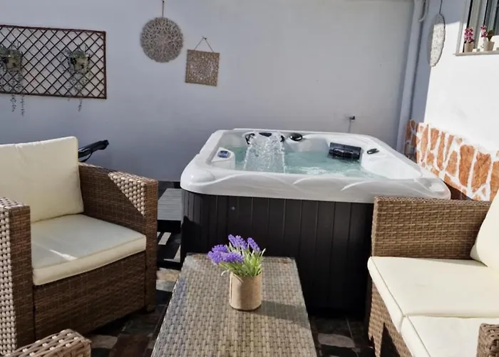 Stergios With Private Jacuzzi *