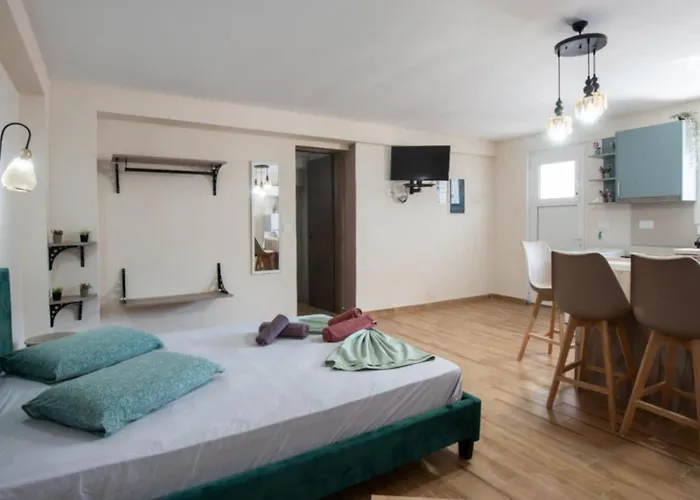 Stergios With Private Jacuzzi *