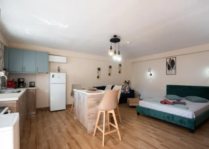 Stergios With Private Jacuzzi アパート *