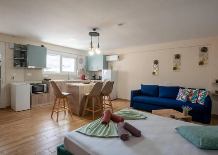 Stergios With Private Jacuzzi Διαμέρισμα *