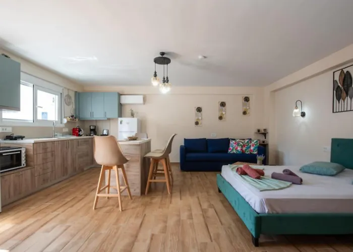 Stergios With Private Jacuzzi *