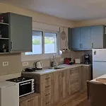 Stergios With Private Jacuzzi Apartment