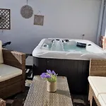 Stergios With Private Jacuzzi *