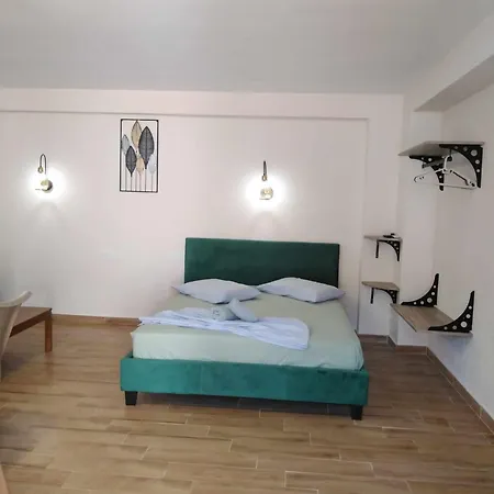 Stergios With Private Jacuzzi דירה *