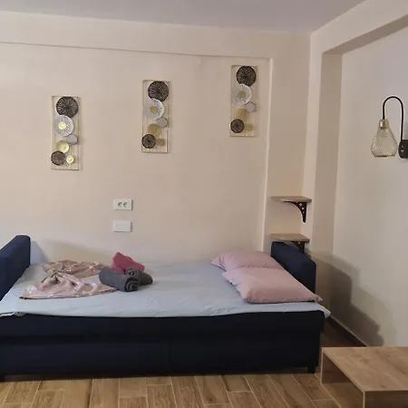 Stergios With Private Jacuzzi *